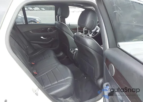 2018 Mercedes-Benz Glc 300 z USA, uszkodzony, nr VIN WDC0G4JB5JV015871